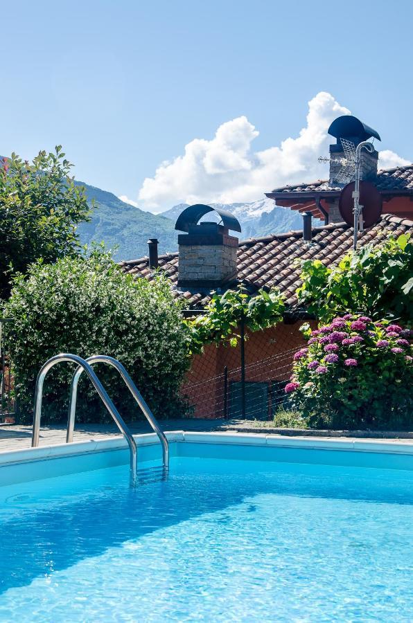 Anma Cottages The Secret Garden Pianello Del Lario Luaran gambar