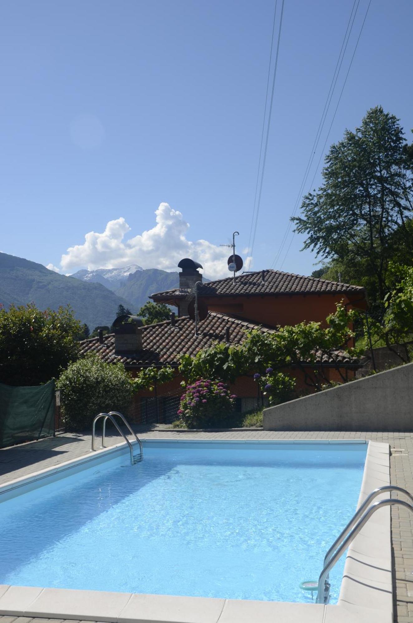 Anma Cottages The Secret Garden Pianello Del Lario Luaran gambar